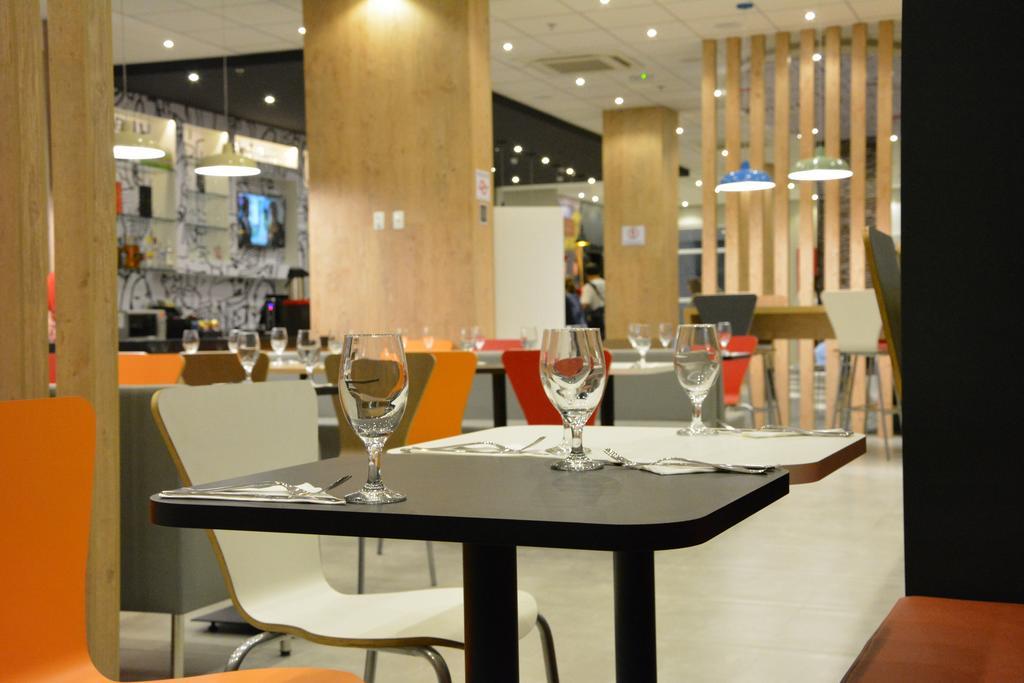 ホテル Ibis Jacareí エクステリア 写真